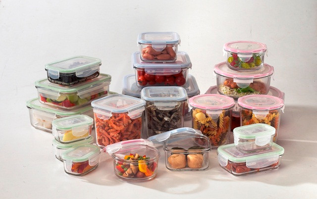 Nên chọn hộp nhựa vô cơ, cứng, màu trắng